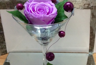 26- rose lilas dans vase transparent 