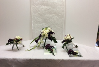 bouquet  de mariage rose blanches freezia,orchidées lys callas bourgones ,wax flower