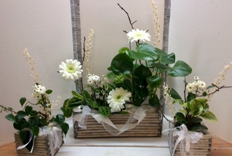 Trio de Jardins de plantes decores avec fleurs de soie et cache-pot